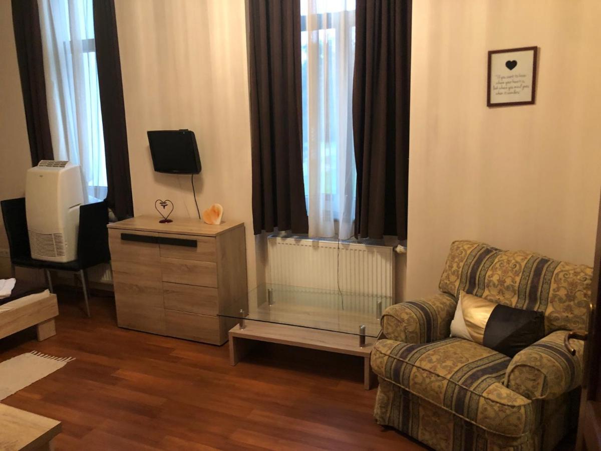 Quiet -Residential Area 2 Bedroom+Living Room Apartment Szombathely Exterior photo